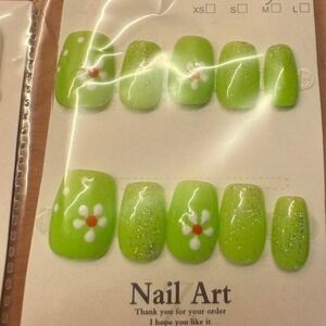 Citrus Bloom Nail Set – Press-On‎ Freshness